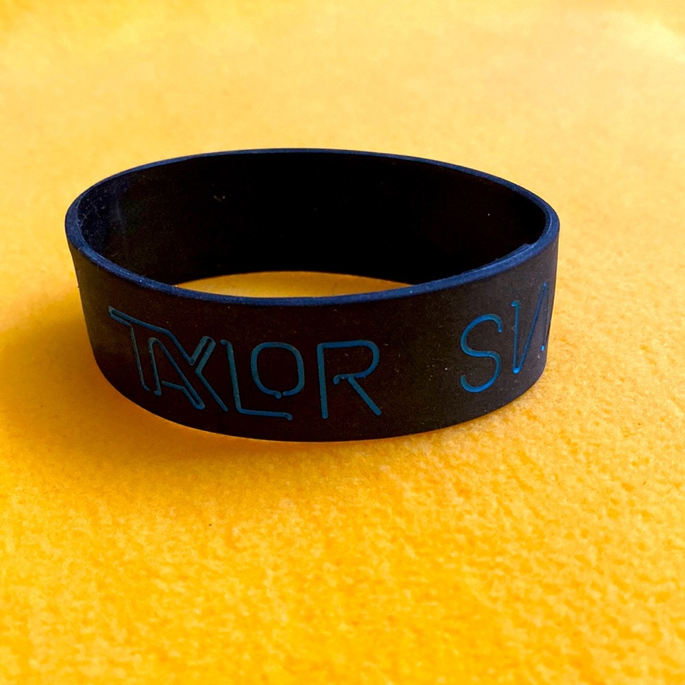 Taylor Swift 1989 Rubber Bracelet